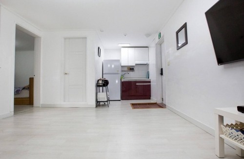 Mongdae House | Taean Sky and Sea Pension