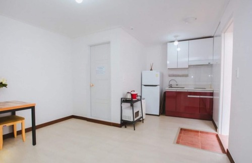 Mongdae House | Taean Sky and Sea Pension