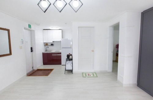 Mongdae House | Taean Sky and Sea Pension