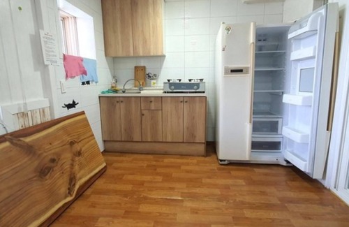 Kkotchi House | Taean Vintage House Pension