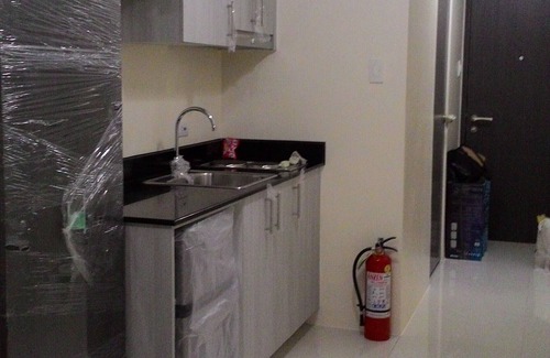 Malate Condo | TAFF AVE. MALATE MANILA/LUXURY HOME WITH WI-FI , TV. CABLE, and FULLY FU