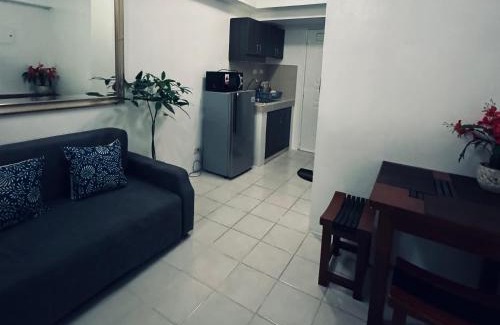 Silang Junction South Hotel | Tagaytay Deluxe Budget Room For 24 Hours