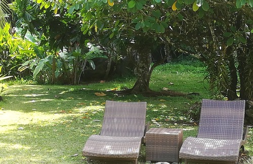 Taha'a Ski Chalet | TAHAA - Bungalow Hibiscus