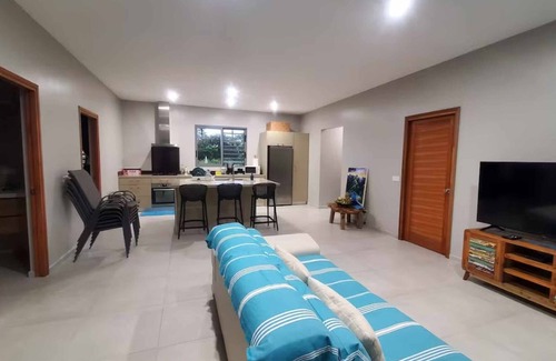 Taiarapu-Ouest Ski Chalet | TAHITI ITI - Fare Vaiavaro Teahupoo