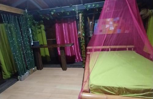 Punaauia Ski Chalet | Tahiti Lodge
