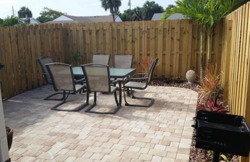 Port Canaveral Apartment | Tahitian Cottage - Heated Pool Walk to the Beach