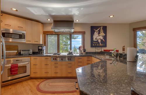Talmont House | Tahoe Point of View by Tahoe Getaways - Lake Views w/Hot Tub, Sauna, and Private Beach
