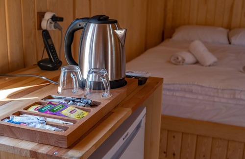 Emet Hotel | Tahtalı Gol Evleri