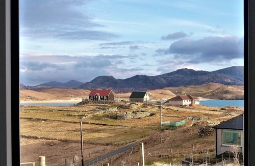 Ardroil Cottage | Taigh Dholol, 4 Crowlista, Uig, Isle of Lewisn