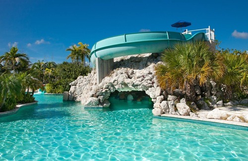 Bell Channel Bay Apartment | Taino Beach Cub Resort Bahamas. Paralia