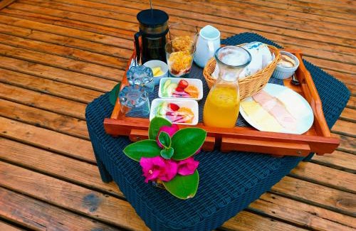 Hanga Roa Hotel | Takarua Lodge