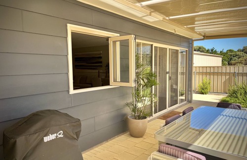 Port Hughes House | Take a break at Sea Esta. Pet Friendly.