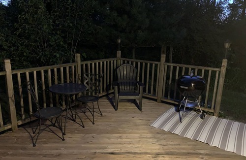 Town of Jerusalem Cottage | Take it easy at this unique and tranquil country cottage.