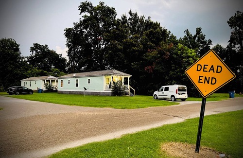 Lyon House | Take it easy in the heart of the Delta! Come visit us in the Home of the Blues!