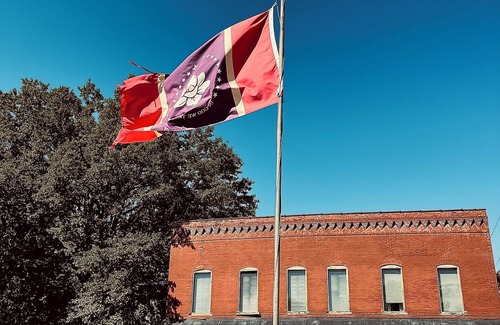 Lyon House | Take it easy in the heart of the Delta! Come visit us in the Home of the Blues!