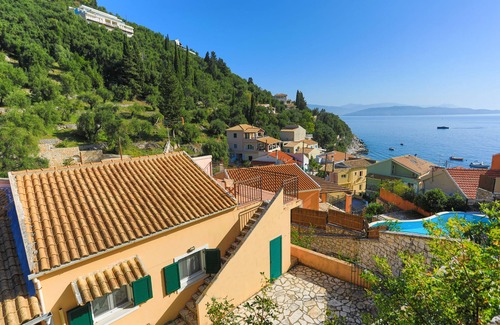 Katavolos Apartment | Takis Kaminaki: Lovely apartment, sleep 4, near beach, A/C, WiFi