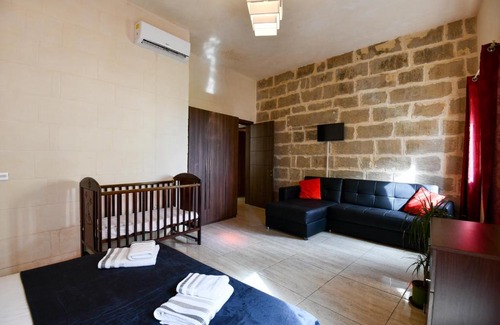 Nadur Bed & Breakfast | “Tal-Bengi” Luxury Villa