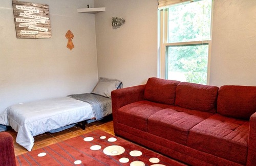 Tallahassee House | Tallahassee Pool Oasis w/ Hot Tub, minutes to FSU/FAMU