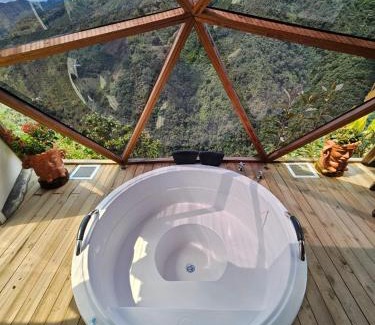 Coffee Triangle Cabin | Tambo 2 Carpintero- Reserva Natural Salto del Buey