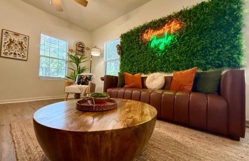 Tampa House | Tampa Jungalow- Pool Oasis