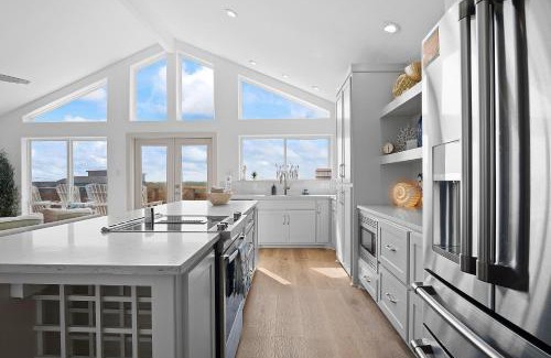 Sand Point House | Tan Lines and Fine Wines