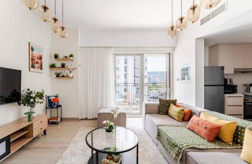 Abu Dhabi Apartment | Tangerine Haven on Yas Island