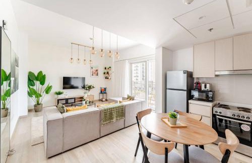 Abu Dhabi Apartment | Tangerine Haven on Yas Island