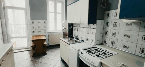 Grunwald House | Tanie Spanie przy City Park - Zameldowanie Bezobsługowe -