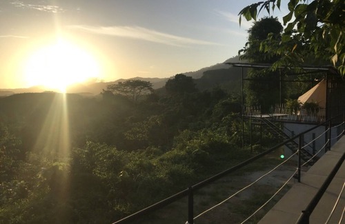 Khlong Sok RV Rental | Tanoshi Glamping in Khao Sok