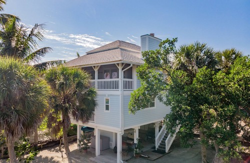 North Captiva House | TARPON COVE - Coastal island home on a golf cart only private island