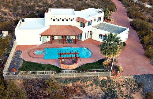 Hurricane House | Tasha's Place Private Pool, Sleeps 18, Near Zions & Sand Hollow
