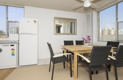 The Entrance Apartment | Tasman Towers Unit 13