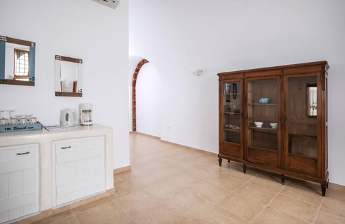 Exo Gonia Villa | Tasteful Santorini Villa | Anthea.