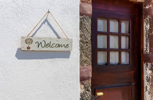 Exo Gonia Villa | Tasteful Santorini Villa | Anthea.
