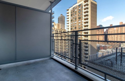 Upper East Side Apartment | Tasteful UES 1BR w/Gym & Pool, walk to Central Park, by Blueground