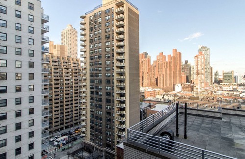 Upper East Side Apartment | Tasteful UES 1BR w/Gym & Pool, walk to Central Park, by Blueground
