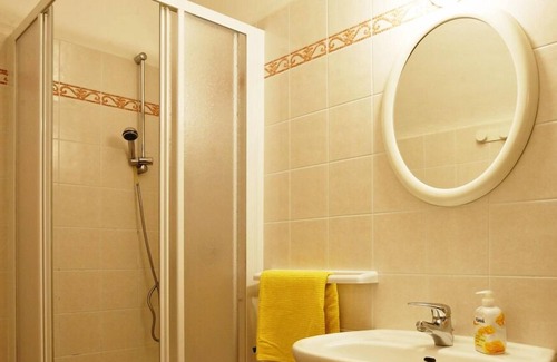 Tronzano Lago Maggiore Apartment | Tastefully furnished 2-room apartment with sea garden and beach