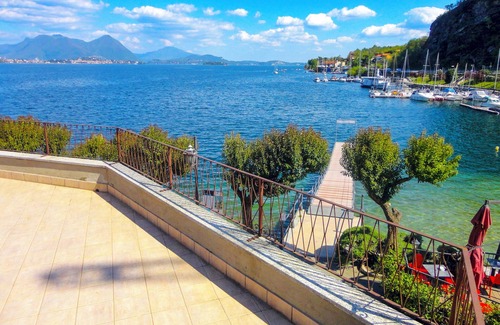 Feriolo Apartment | Tastefully furnished 2-room apartment on the charming lakeside promenade