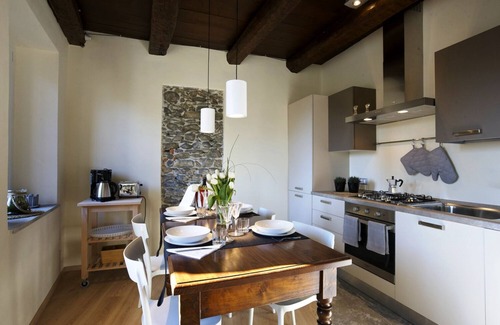 Pallanza Apartment | Tastefully furnished 3-room apartment with terrace and balcony