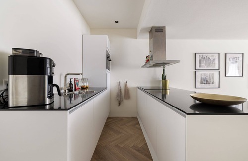 Delfshaven Apartment | Tastefully Styled Apartment in Rotterdam's City Cente