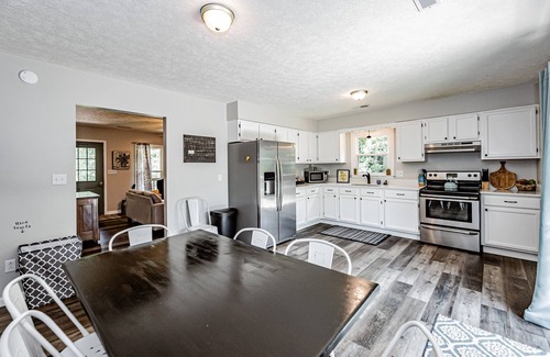 Wolftown House | Tatum's Mtn View Retreat- SAUNA-Hiking- Unit A