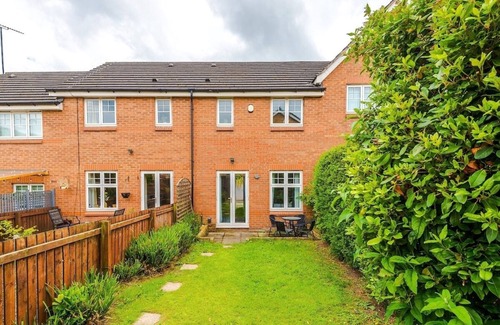 Holbeck House | Tavistock Way | Short Lets Accommodation Leeds