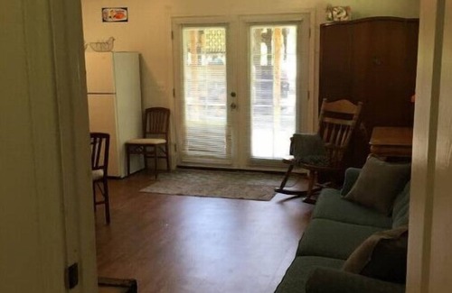 Hobart House | Taylor Creek Hideway