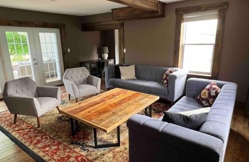 Picton Other | Taylor-Davey Guesthouse (4 bedrooms with ensuites)