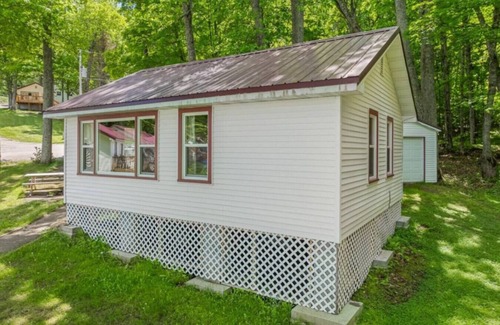 Phelps Cabin | TB8 Thunder Bay Resort Cabin 8