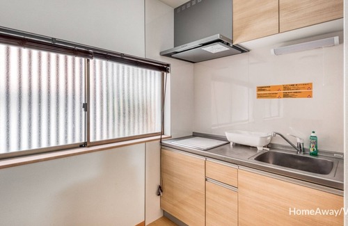 Nishinari House | TC17-2 R Inn Tengachaya Ⅲ New House! Direct from KIX. 2 stations from Namba