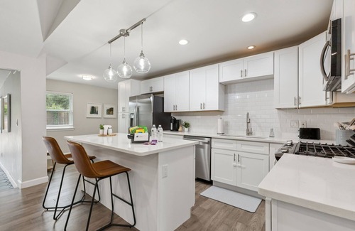 Northwest Dallas House | TCH -Comfy 4bd/2ba home in Dallas with Workspace