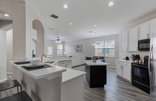 Little Elm House | TCH - Cozy 3bd/2ba in Little Elm with Workspace