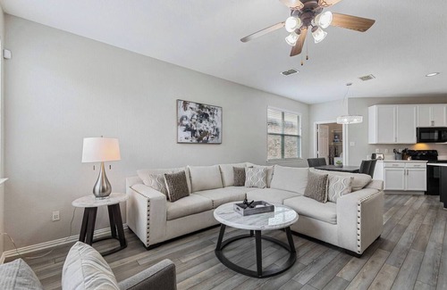 Little Elm House | TCH - Cozy 3bd/2ba in Little Elm with Workspace