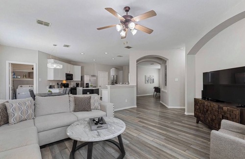 Little Elm House | TCH - Cozy 3bd/2ba in Little Elm with Workspace